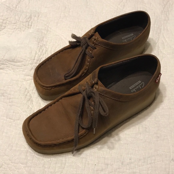 clarks wallabees size 10